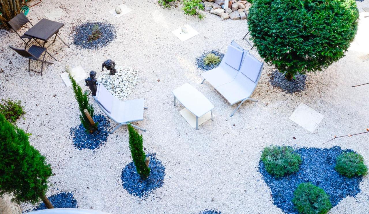 Logis Hotel La Villa Boucicaut Chalon-sur-Saone Bagian luar foto