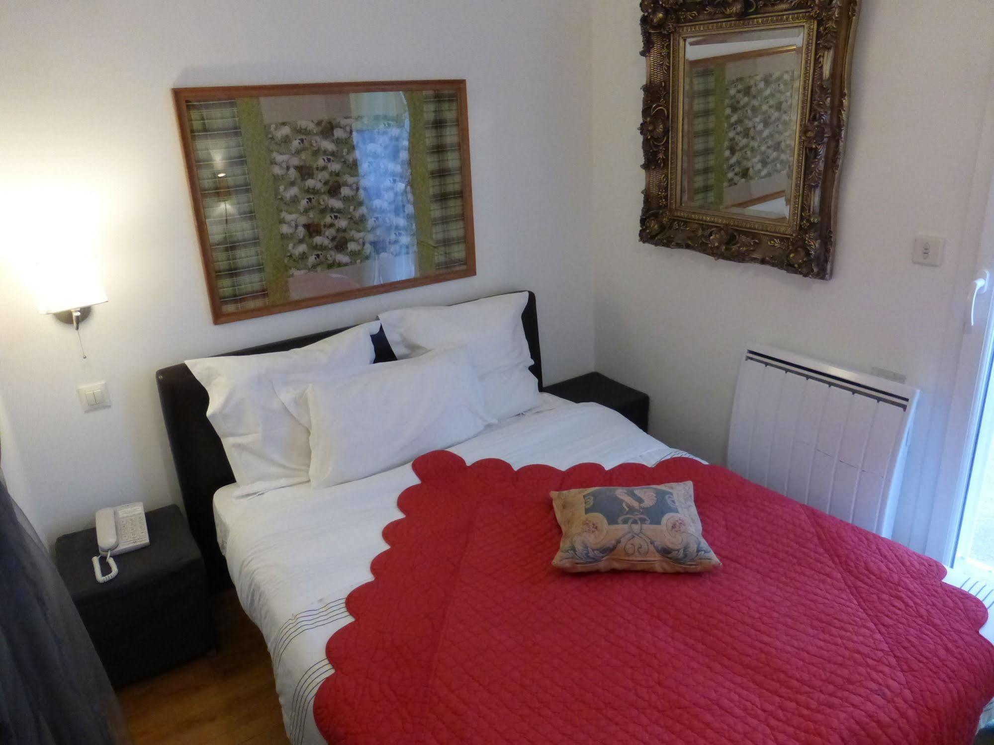 Logis Hotel La Villa Boucicaut Chalon-sur-Saone Bagian luar foto