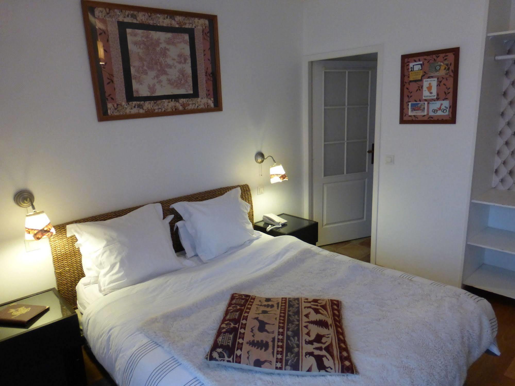 Logis Hotel La Villa Boucicaut Chalon-sur-Saone Bagian luar foto
